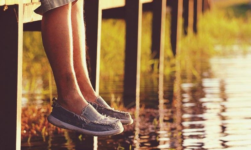 legs-dangling, Evening in natural, retro tone