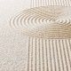 Sand mit Linien und Kreisen