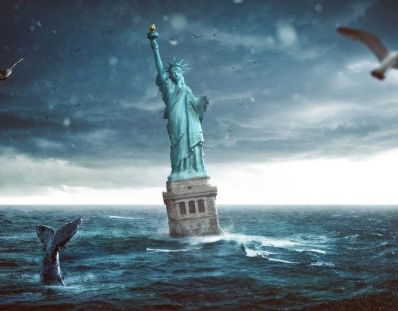 Statue of Liberty sinks in the ocean